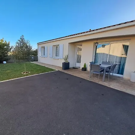 - Maison Capucine- Proche Centre D'affaire Chauray, Jardin, Parking, Wifi Et Netflix, Ideal Voyage D'affaire, Familles, Ou Simple Escapade 别墅