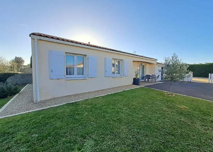 - Maison Capucine- Proche Centre D'affaire Chauray, Jardin, Parking, Wifi Et Netflix, Ideal Voyage D'affaire, Familles, Ou Simple Escapade *