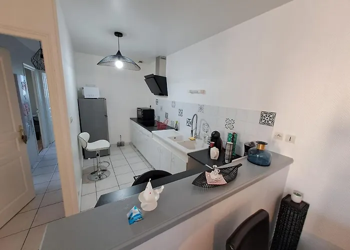 - Maison Capucine- Proche Centre D'affaire Chauray, Jardin, Parking, Wifi Et Netflix, Ideal Voyage D'affaire, Familles, Ou Simple Escapade *