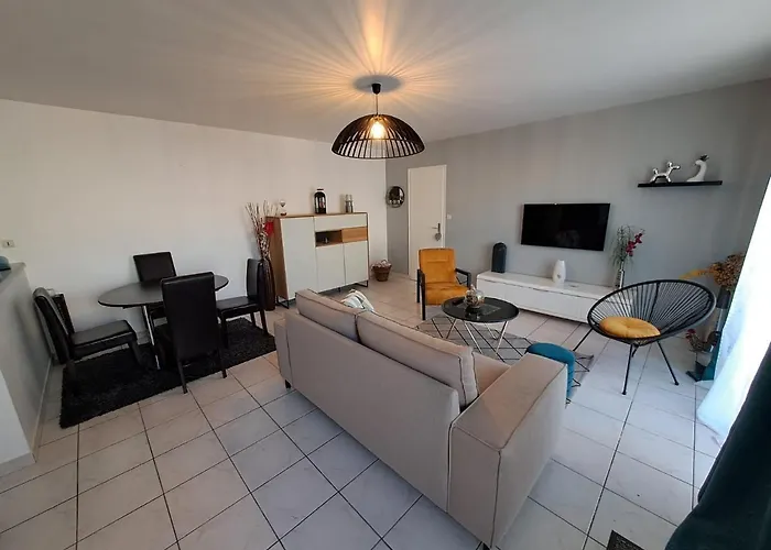 - Maison Capucine- Proche Centre D'affaire Chauray, Jardin, Parking, Wifi Et Netflix, Ideal Voyage D'affaire, Familles, Ou Simple Escapade Villa *