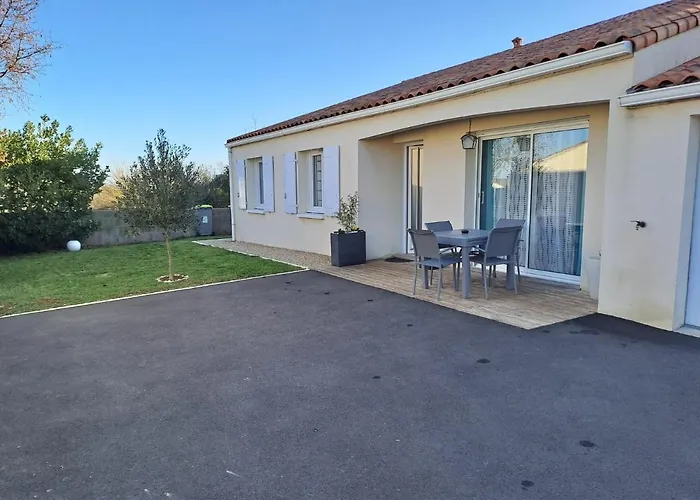 - Maison Capucine- Proche Centre D'affaire Chauray, Jardin, Parking, Wifi Et Netflix, Ideal Voyage D'affaire, Familles, Ou Simple Escapade Villa *
