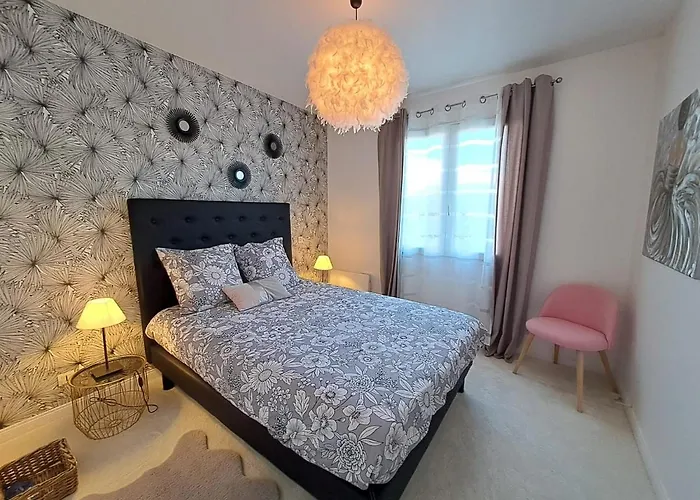 Villa - Maison Capucine- Proche Centre D'affaire Chauray, Jardin, Parking, Wifi Et Netflix, Ideal Voyage D'affaire, Familles, Ou Simple Escapade *