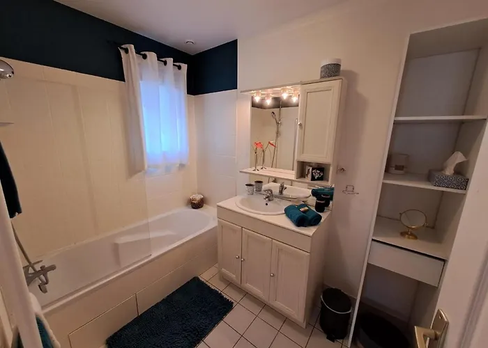 Villa - Maison Capucine- Proche Centre D'affaire Chauray, Jardin, Parking, Wifi Et Netflix, Ideal Voyage D'affaire, Familles, Ou Simple Escapade *