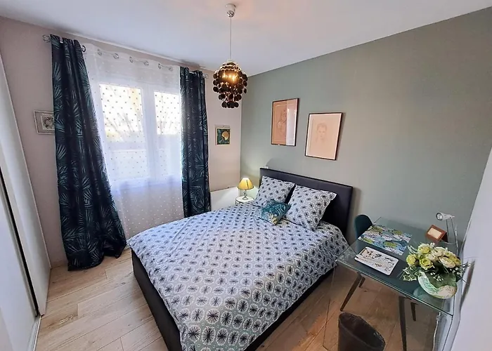 Villa - Maison Capucine- Proche Centre D'affaire Chauray, Jardin, Parking, Wifi Et Netflix, Ideal Voyage D'affaire, Familles, Ou Simple Escapade *